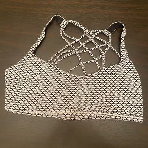 Lululemon Free to be Wild bra